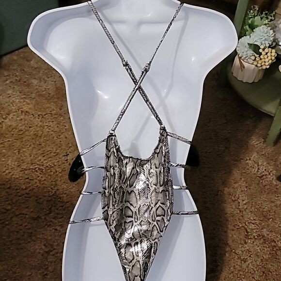 New Women’s Sexy Deep V Neck Metallic One Piece Swimsuit Snakeskin Bathing Suit - Picture 5 of 11